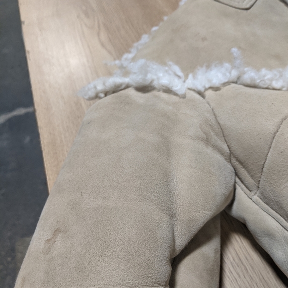 CHARITY FUNDRAISER - Authentic lambskin women's coat size small / medium - Picture 15 of 17